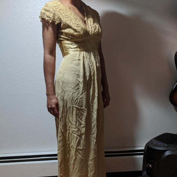 Dress - Picture 5 of 5